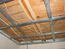 каркас для потолка из гипсокартона установленный на деревянное перекрытие